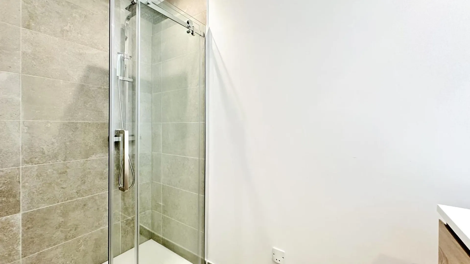 Villa Leon - Centre Cannes - 4 Chambres - Clim