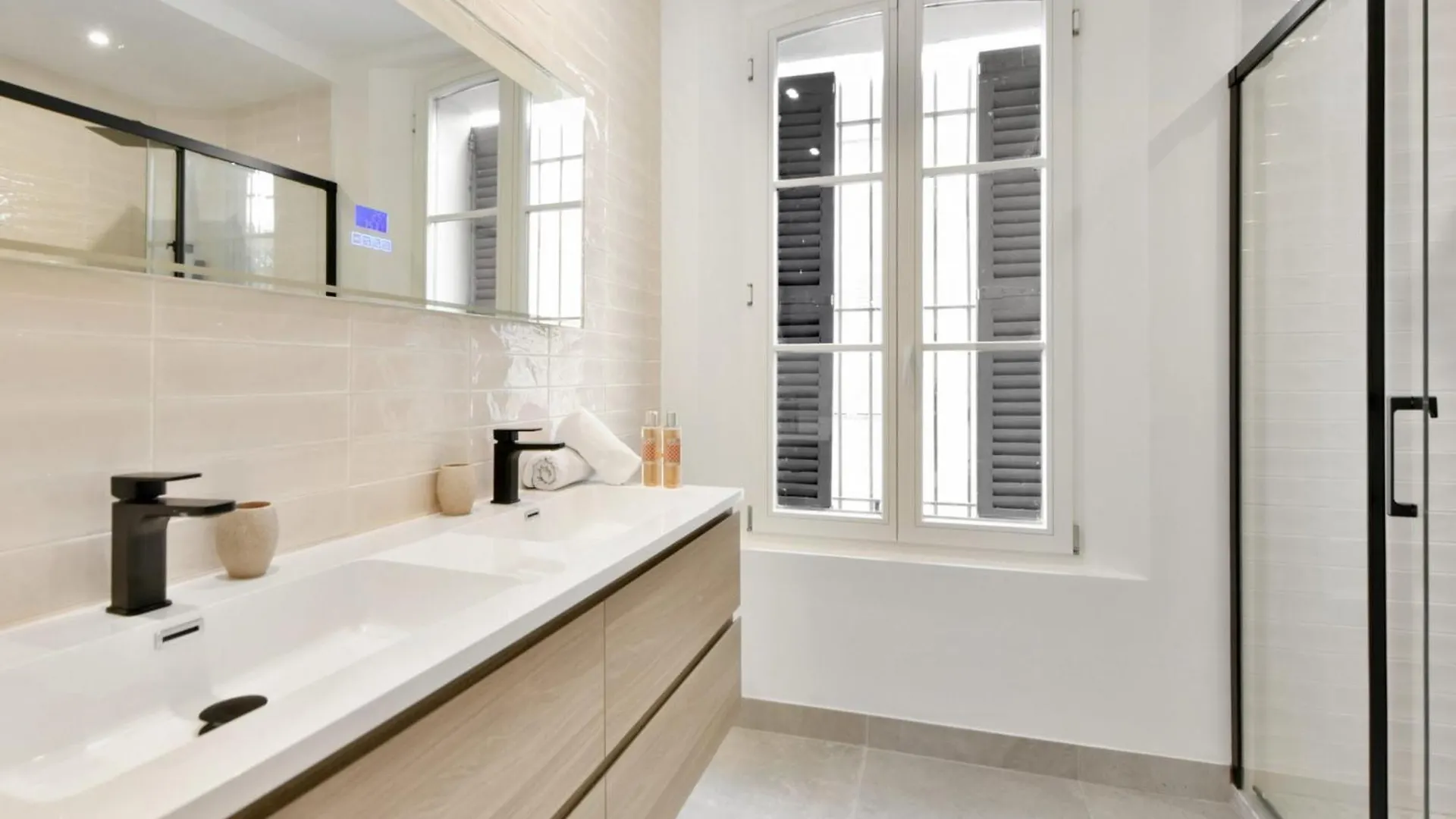 Villa Leon - Centre Cannes - 4 Chambres - Clim
