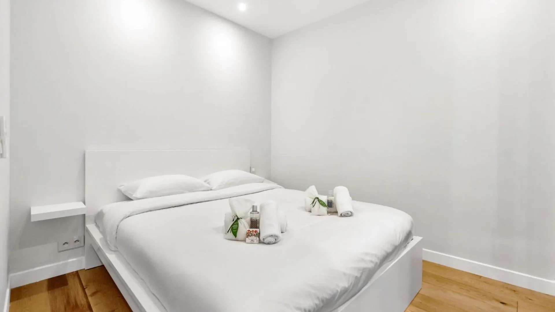 Villa Leon - Centre Cannes - 4 Chambres - Clim 0*,  France