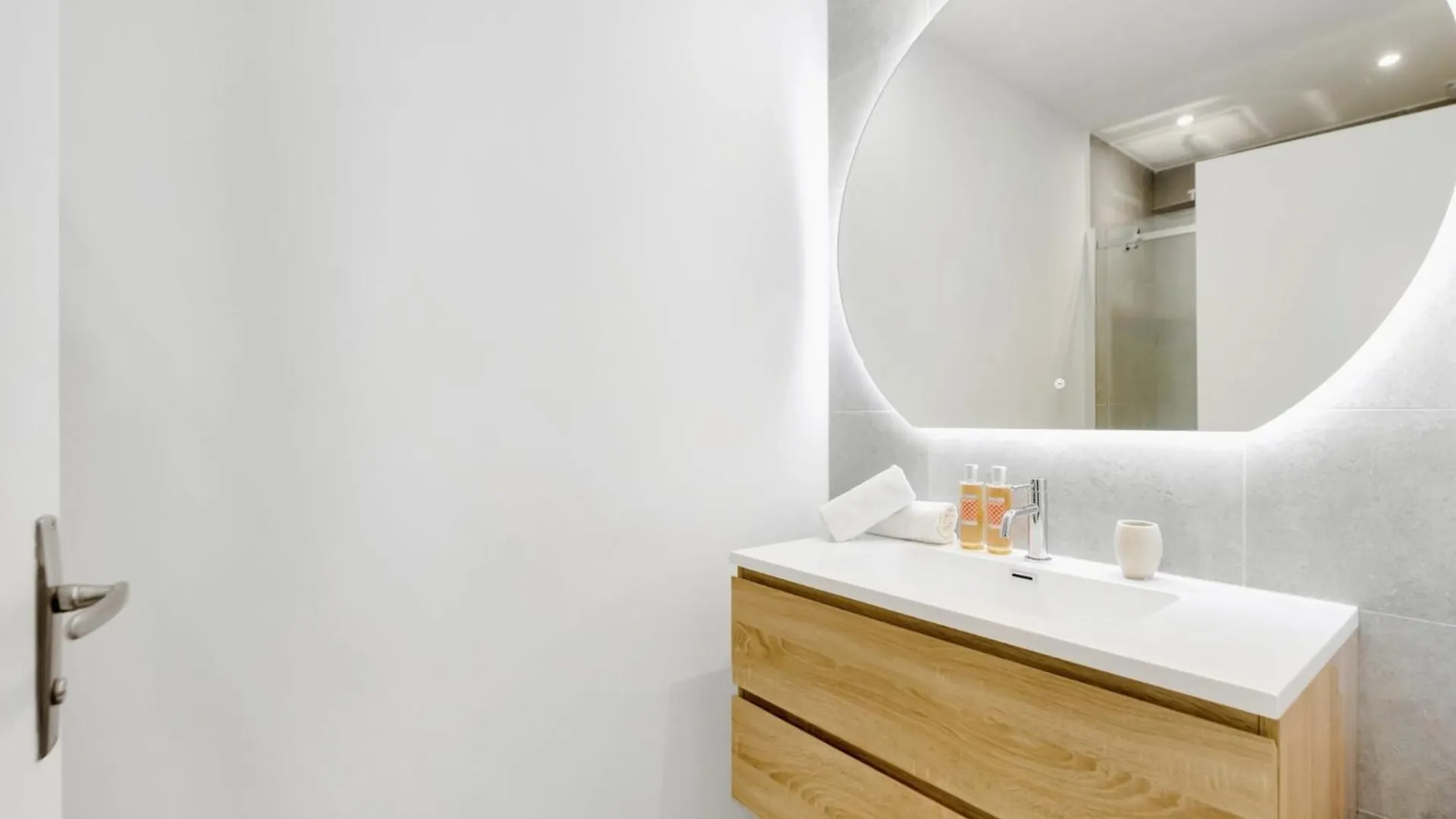 Villa Leon - Centre Cannes - 4 Chambres - Clim