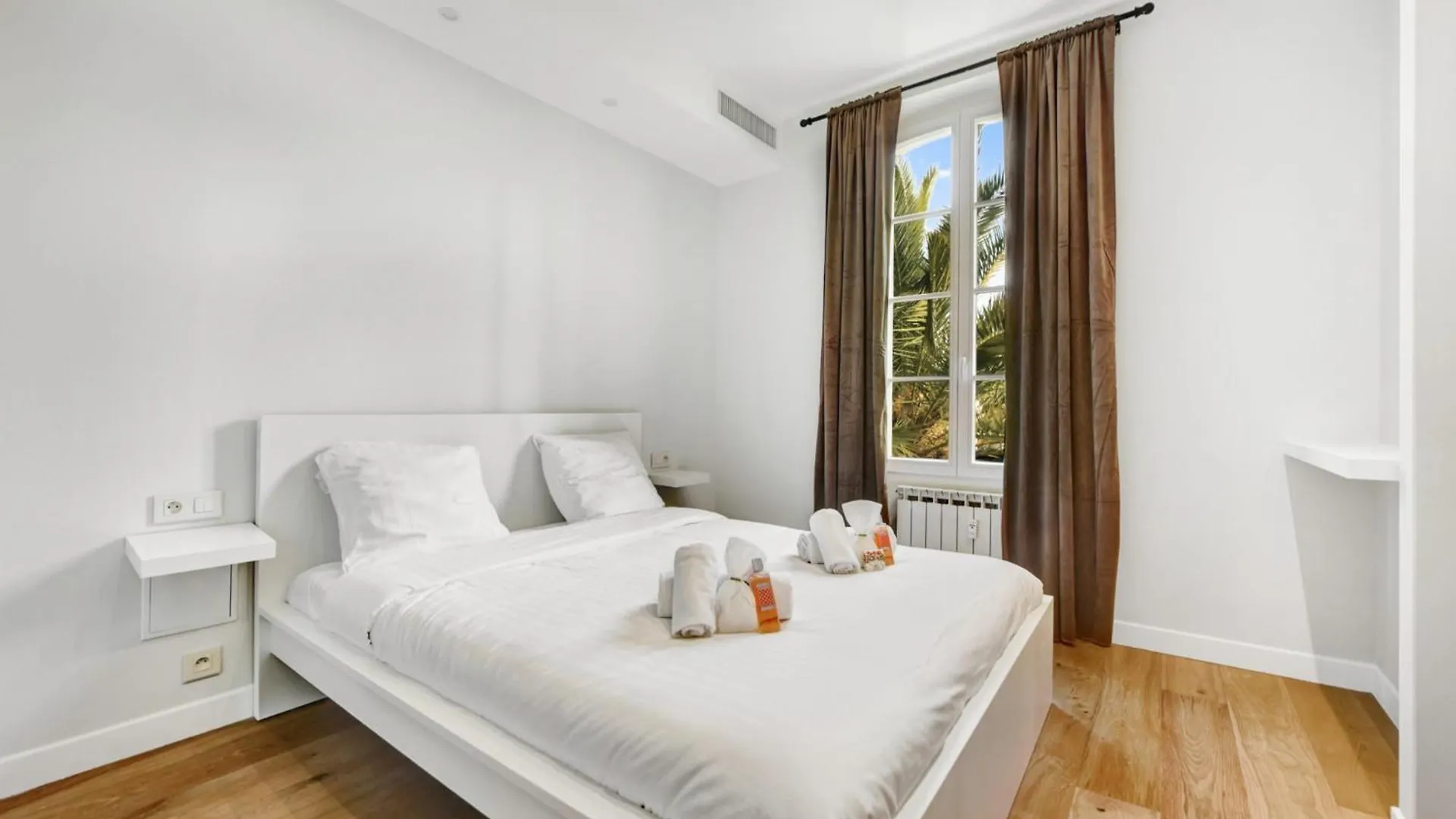 Villa Leon - Centre Cannes - 4 Chambres - Clim